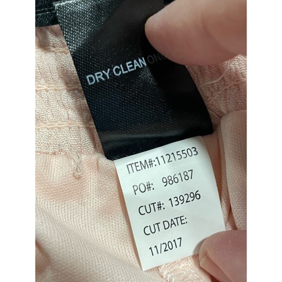 NWT Torrid Shorts Womens 4 Elastic Waist Lacy Casual Layered Gauzy Pockets Peach - Picture 8 of 10